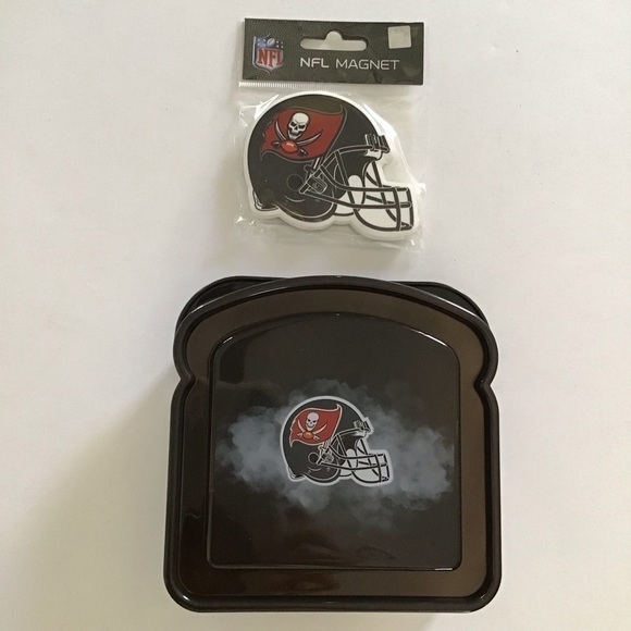Tampa Bay Bucs Buccaneers NFL Football Helmet Magnet & Sandwich Keeper NEW - Picture 5 of 16